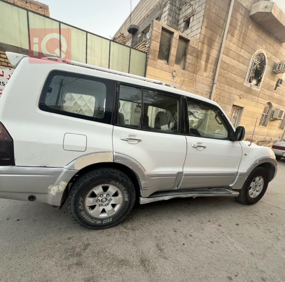 ميتسوبيشي باجيرو